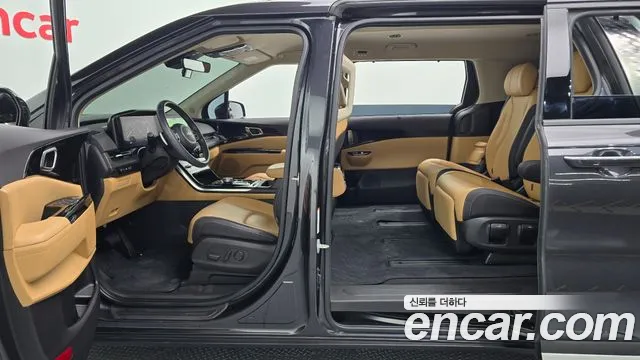 Kia Canival — Фото автомобиля 10