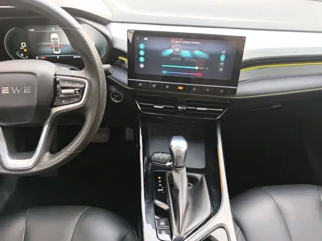Roewe i5 — Фото автомобиля 12