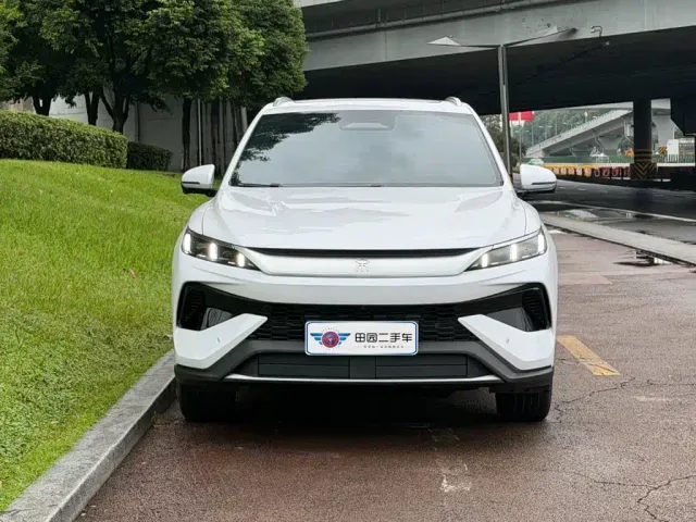 BYD Song Pro — Фото автомобиля 2