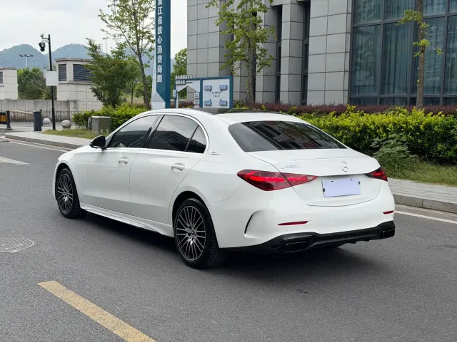 Mercedes-Benz C-Class — Фото автомобиля 4