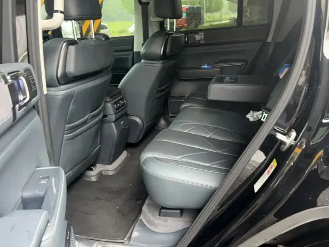 BYD FangChengBao Leopard 5 — Фото автомобиля 15