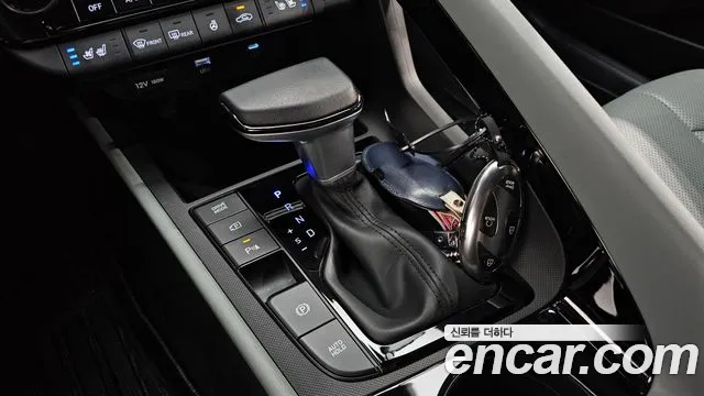 Hyundai AVANTE Новый Avante (CN7) — Фото автомобиля 9