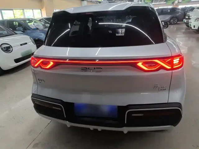 BYD Yuan UP — Фото автомобиля 5