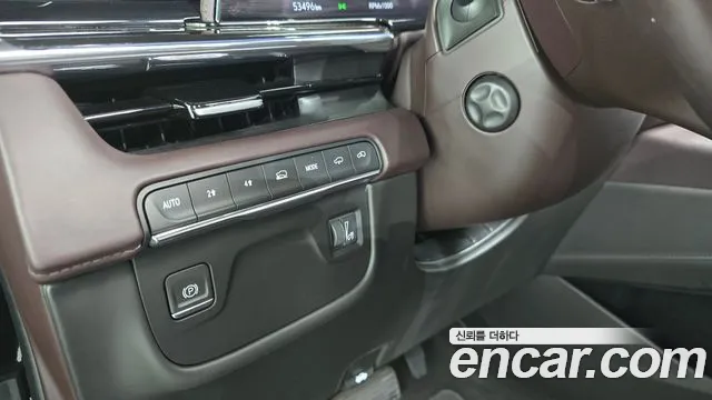 Cadillac Escalade 5th Gen — Фото автомобиля 19