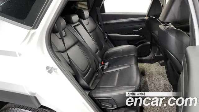 Hyundai Tucson Tucson (NX4) Бензин 1.6 Turbo 4WD — Фото автомобиля 12