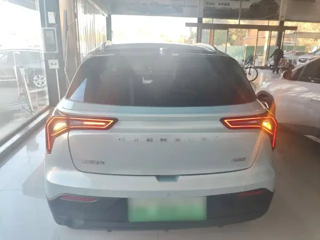 Geely Geometry E Firefly — Фото автомобиля 5