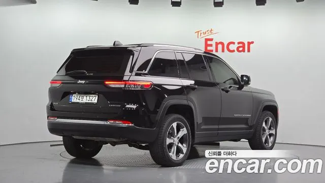Фотография автомобиля — Jeep Cherokee WL