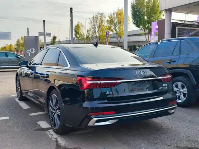 Audi A6L — Фото автомобиля 4