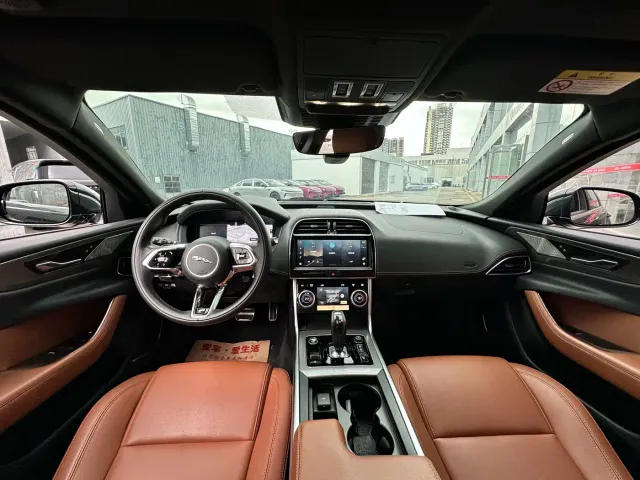 Jaguar XEL — Фото автомобиля 6