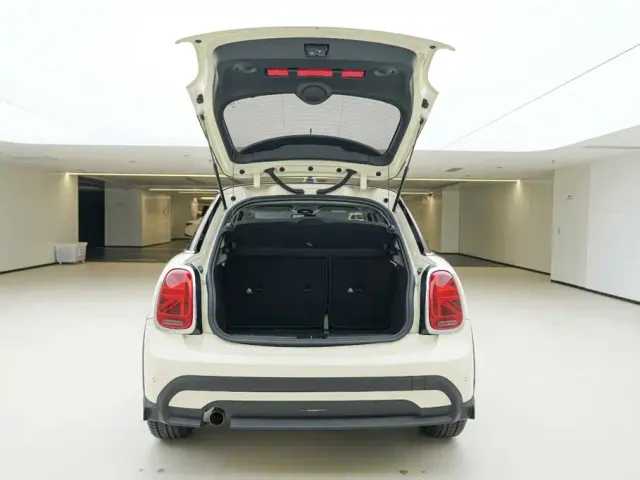 MINI Hatch — Фото автомобиля 5