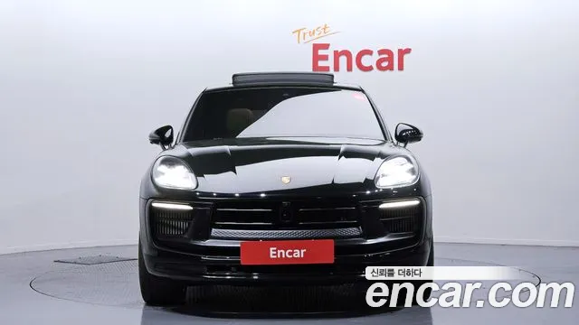 Porsche Macan — Фото автомобиля 3