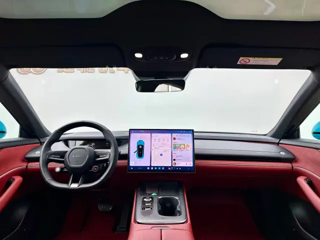 Xiaomi SU7 — Фото автомобиля 13