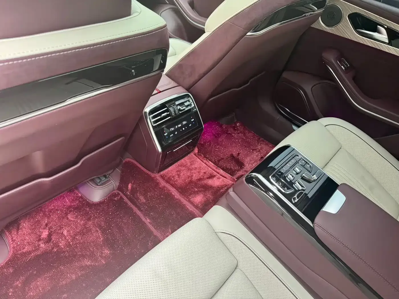 Hongqi Hongqi H9 2020 Facelift 2.0T Smart Connect Flagship — Фото автомобиля 16
