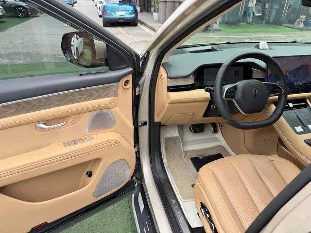 AITO Wenjie AITO M7 2022 1.5T 4WD Flagship Edition — Фото автомобиля 4