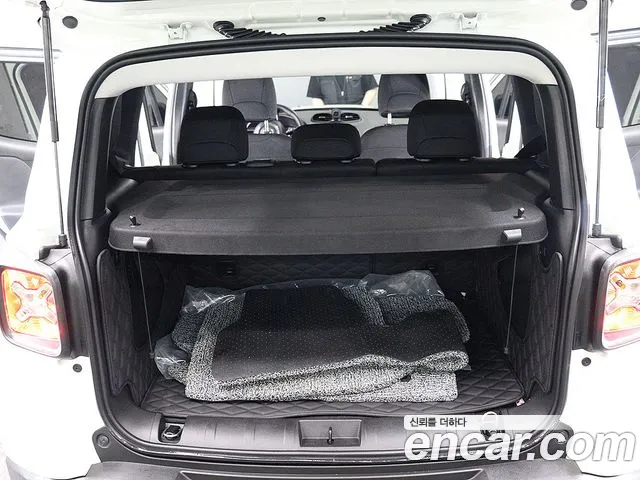 Jeep Renegade — Фото автомобиля 5