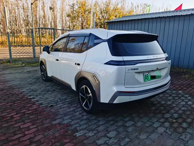 GAC Aion Y — Фото автомобиля 6