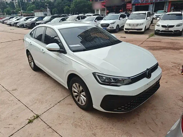 Volkswagen Lavida — Фото автомобиля 3
