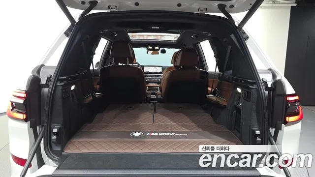 BMW X7 — Фото автомобиля 19