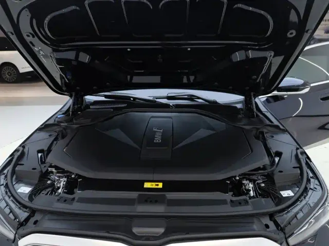 BMW BMW i5 2024 eDrive 35L M Sport Package — Фото автомобиля 20