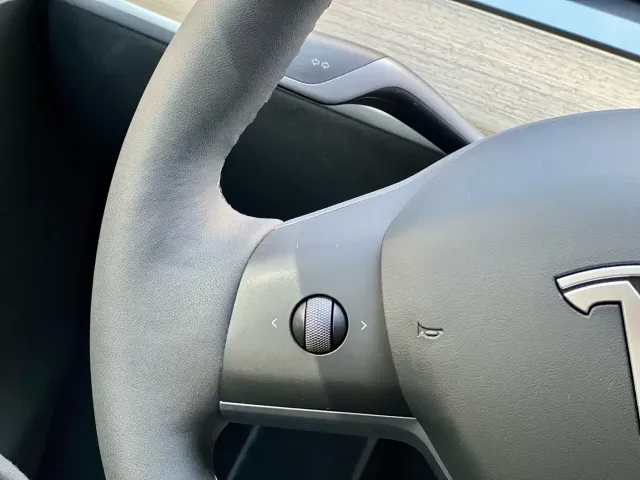 Tesla Model Y 2022 Facelift Rear-Wheel Drive Version — Фото автомобиля 16