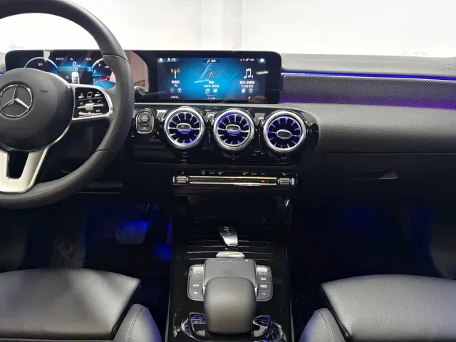 Mercedes-Benz A-Class — Фото автомобиля 10