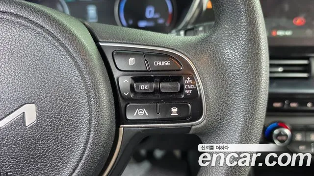 Kia Niro — Фото автомобиля 4