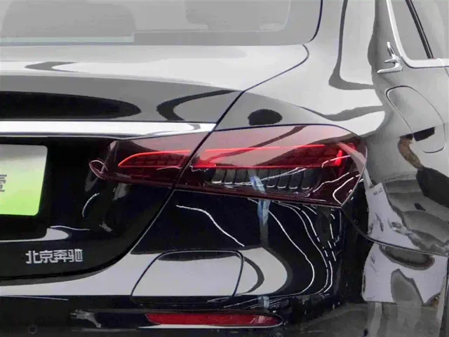 Mercedes-Benz E-Class — Фото автомобиля 6