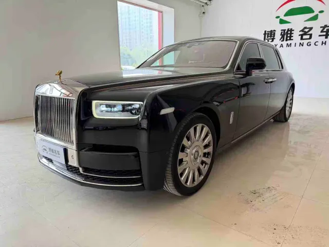 Rolls-Royce Phantom — Фото автомобиля 3