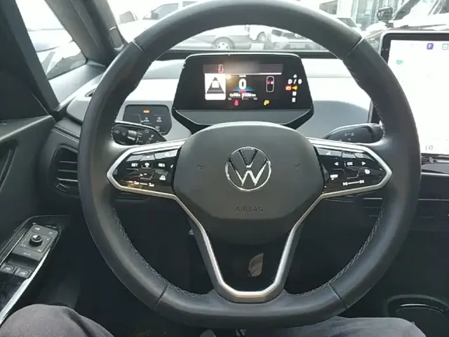 Volkswagen ID.3 — Фото автомобиля 10