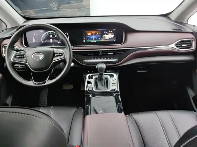 GAC Trumpchi M6 — Фото автомобиля 12