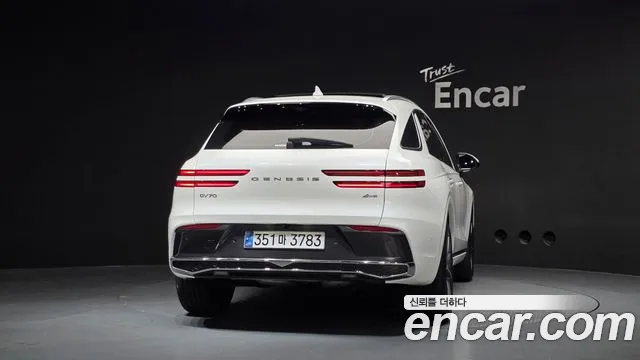 Genesis GV70 — Фото автомобиля 4