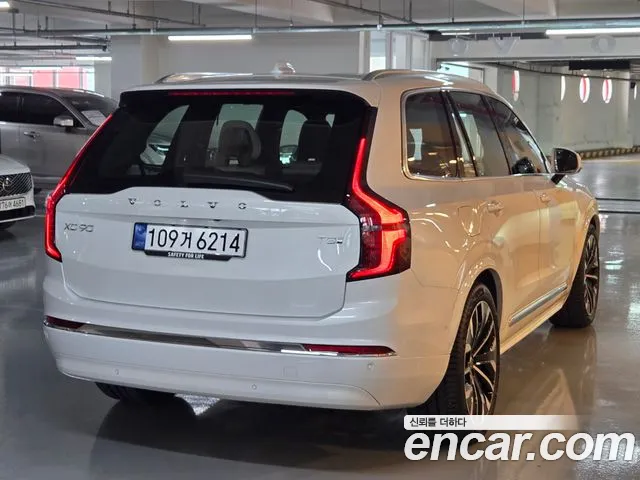 Volvo XC90 — Фото автомобиля 2