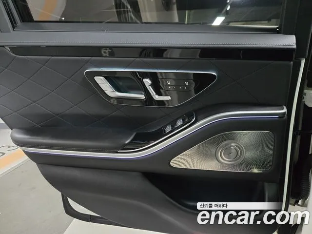 Mercedes-Benz S-Class — Фото автомобиля 17