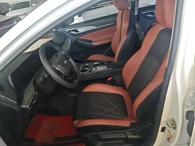Changan Eado — Фото автомобиля 14