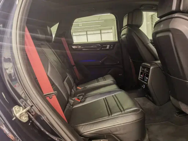 Porsche Cayenne 2022 Cayenne 3.0T Platinum Edition — Фото автомобиля 10