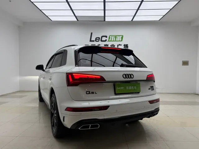 Audi Q5L — Фото автомобиля 6