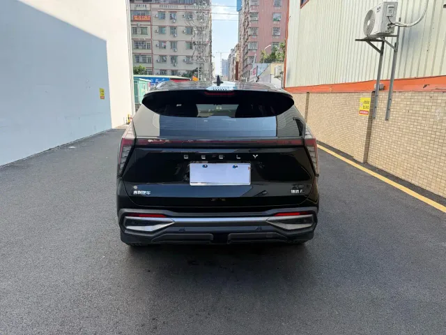 Geely Boyue L — Фото автомобиля 8