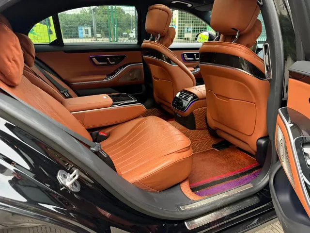 Mercedes-Benz S-Class — Фото автомобиля 12