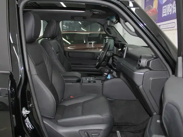 Toyota Prado — Фото автомобиля 10