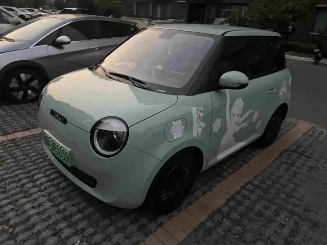 Фотография автомобиля — Changan Lumin