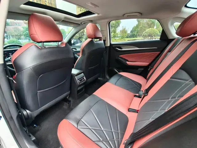 Changan Eado — Фото автомобиля 8
