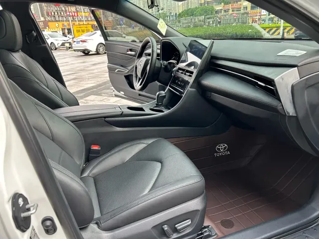 Toyota Avalon — Фото автомобиля 12