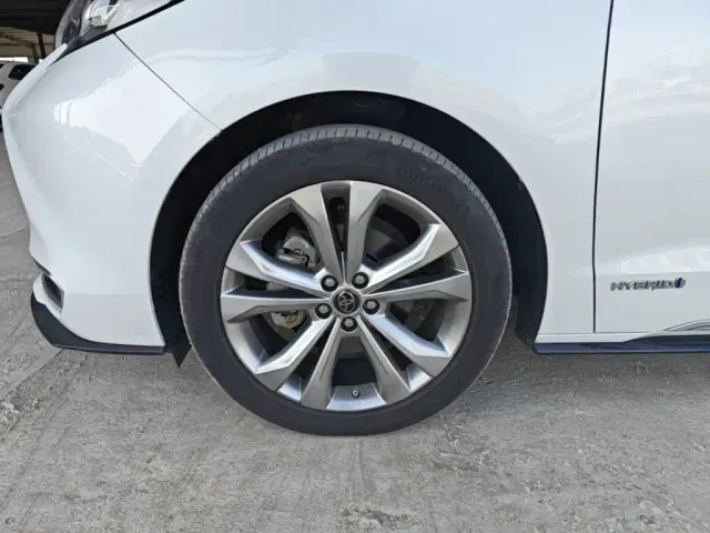 Toyota Sienna — Фото автомобиля 22