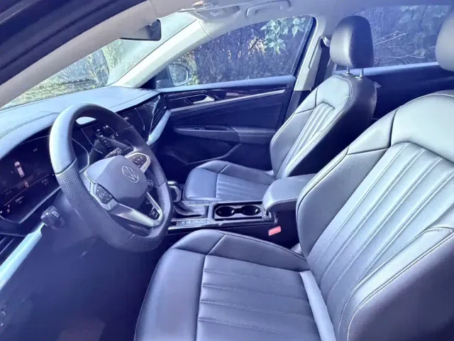 Volkswagen Passat — Фото автомобиля 10