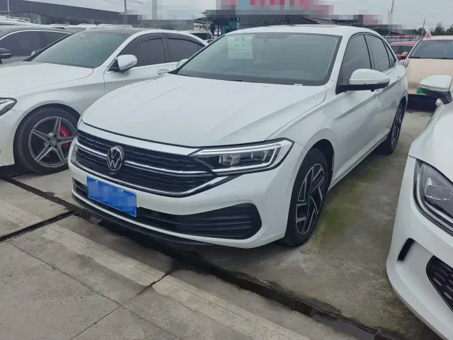 Фотография автомобиля — Volkswagen Sagitar