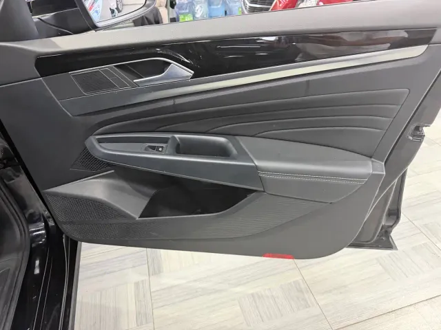 Volkswagen Passat — Фото автомобиля 12