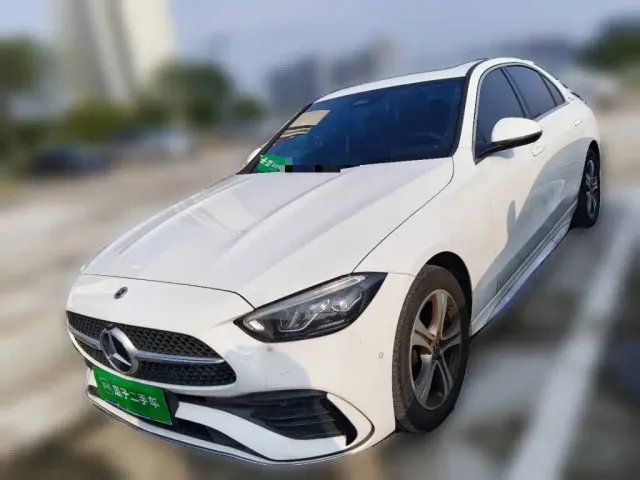 Фотография автомобиля — Mercedes-Benz C-Class