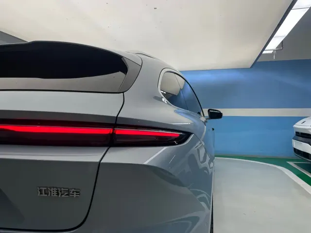 Nio ET5 Touring — Фото автомобиля 9