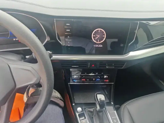 Volkswagen Passat — Фото автомобиля 12
