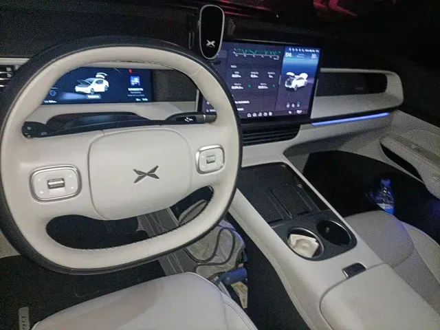 Xpeng G6 — Фото автомобиля 12